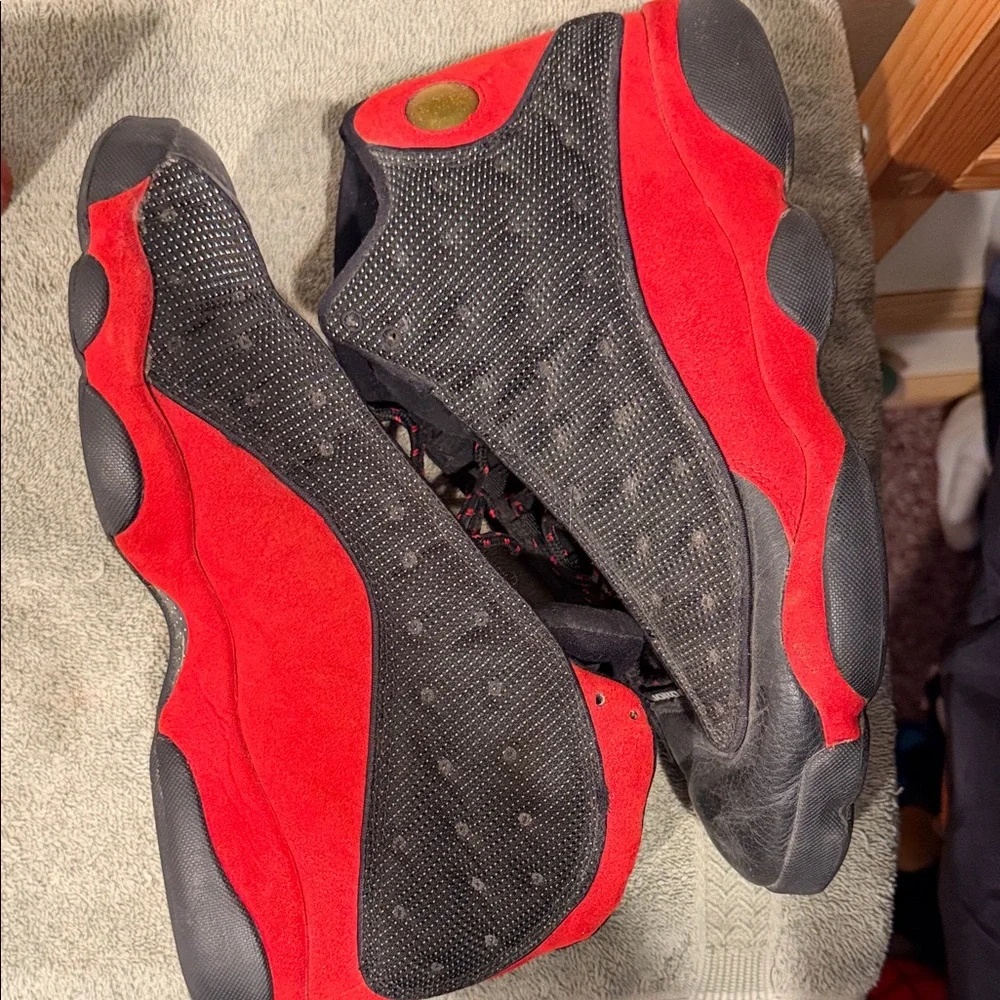 Jordan Men's Black and Red Athletic Sneakers